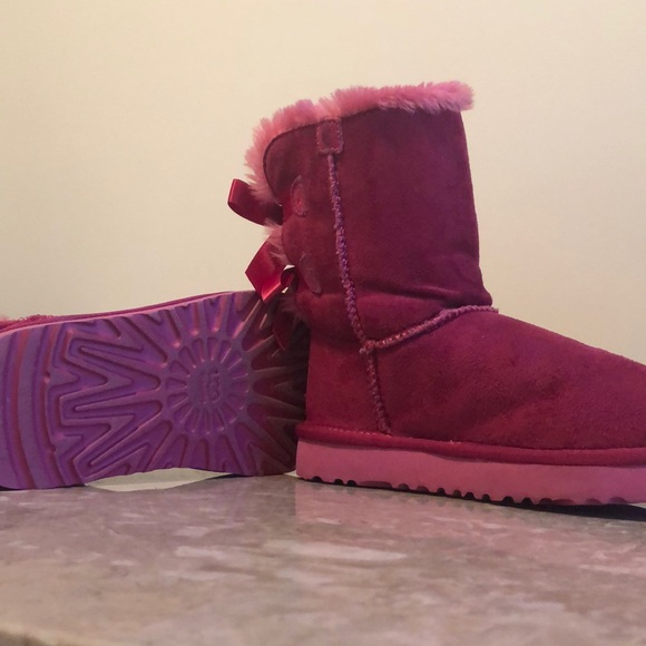 Dark pinkish Purple UGG with Bow